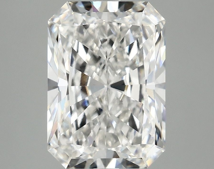 Loose Diamond - RADIANT 3.1ct E VS1: Loose Diamond - RADIANT 3.1ct E VS1 Source: This is a real non-mined Diamond that has been grown in a lab Shape: RADIANT Carats: 3.1 Color: E Clarity: VS1 Certification: IGI Video: