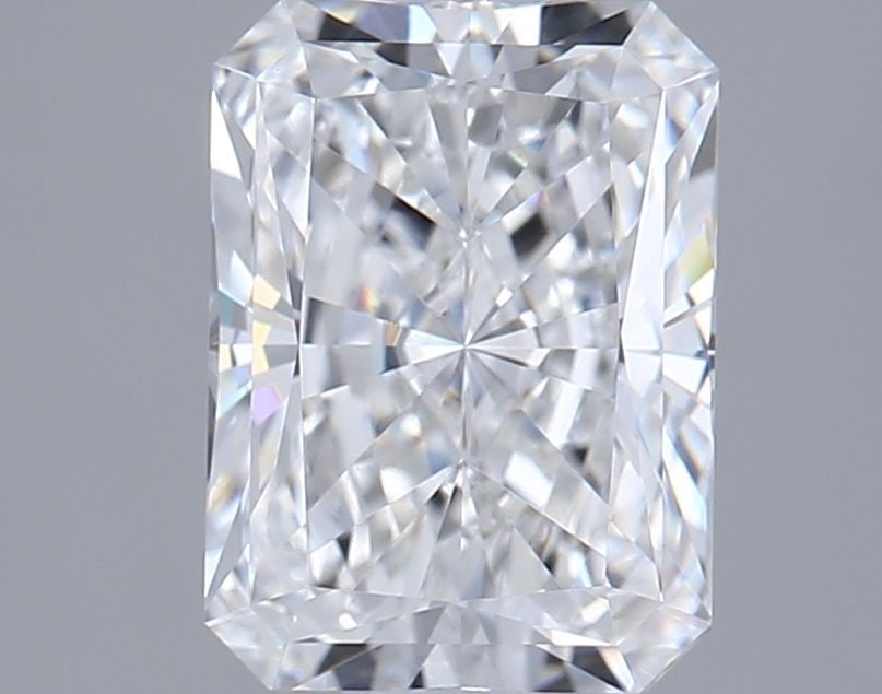 Loose Diamond - RADIANT 1.59ct D VS1: Loose Diamond - RADIANT 1.59ct D VS1 Source: This is a real non-mined Diamond that has been grown in a lab Shape: RADIANT Carats: 1.59 Color: D Clarity: VS1 Certification: IGI Video: