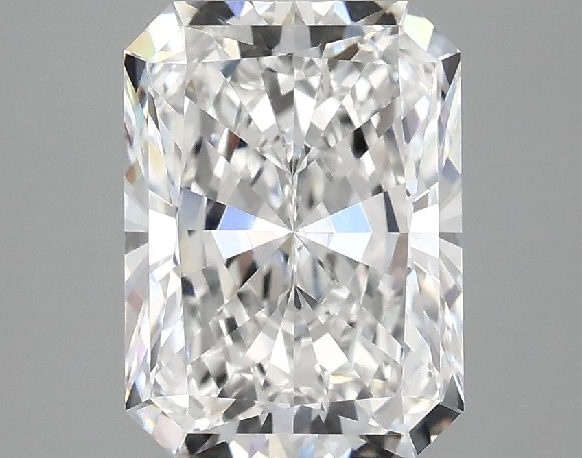 Loose Diamond - RADIANT 3.09ct E VVS2: Loose Diamond - RADIANT 3.09ct E VVS2 Source: This is a real non-mined Diamond that has been grown in a lab Shape: RADIANT Carats: 3.09 Color: E Clarity: VVS2 Certification: IGI Video: