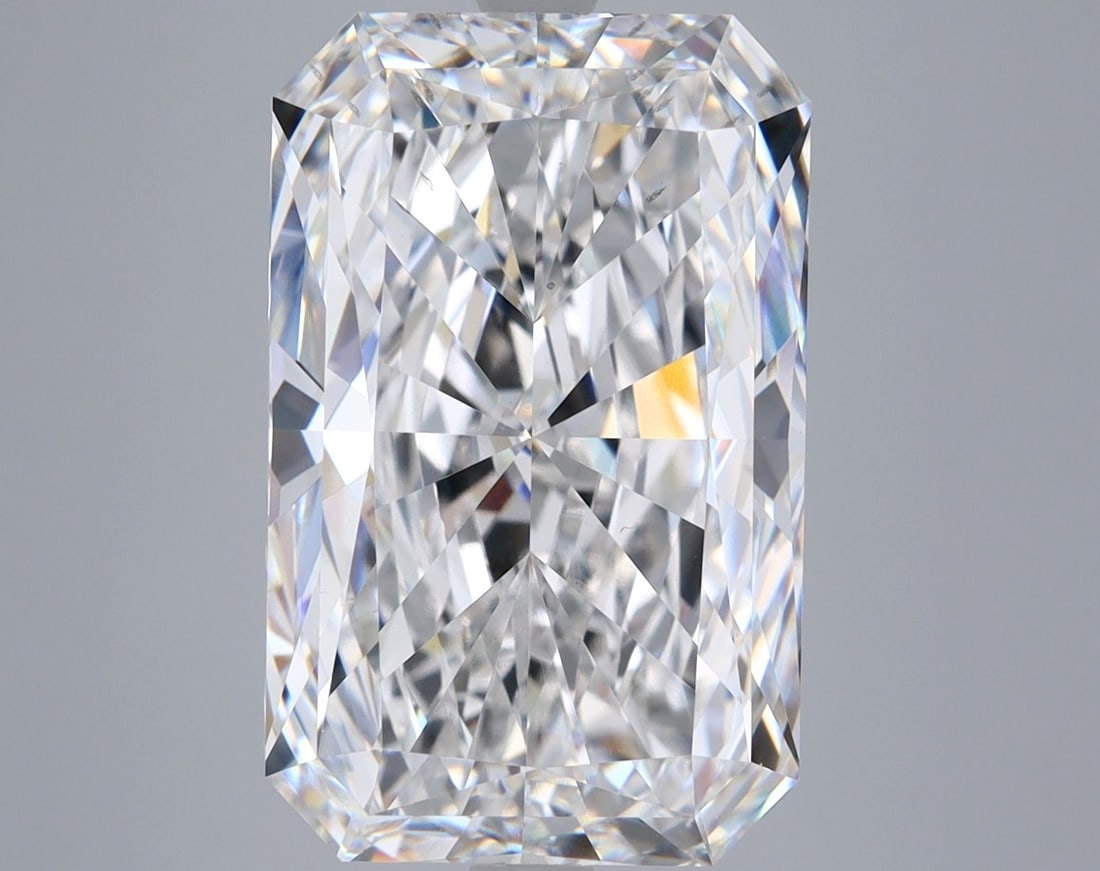 Loose Diamond - RADIANT 9.03ct E VS1: Loose Diamond - RADIANT 9.03ct E VS1 Source: This is a real non-mined Diamond that has been grown in a lab Shape: RADIANT Carats: 9.03 Color: E Clarity: VS1 Certification: IGI Video: