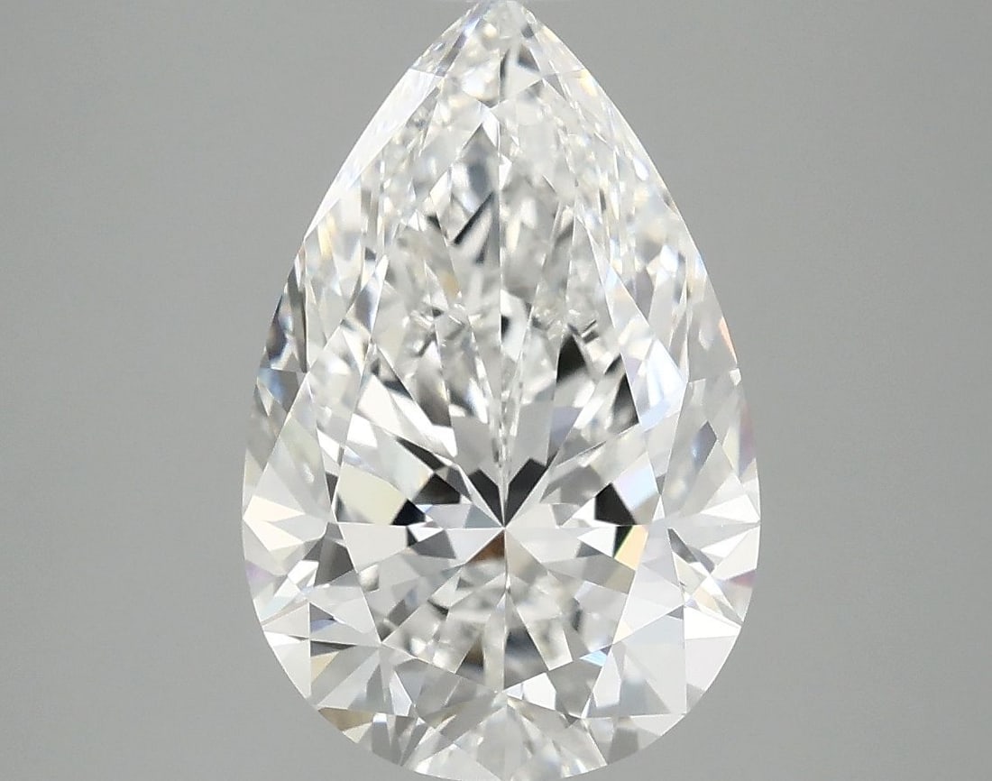 Loose Diamond - PEAR 3.93ct E VVS2: Loose Diamond - PEAR 3.93ct E VVS2 Source: This is a real non-mined Diamond that has been grown in a lab Shape: PEAR Carats: 3.93 Color: E Clarity: VVS2 Certification: IGI Video: