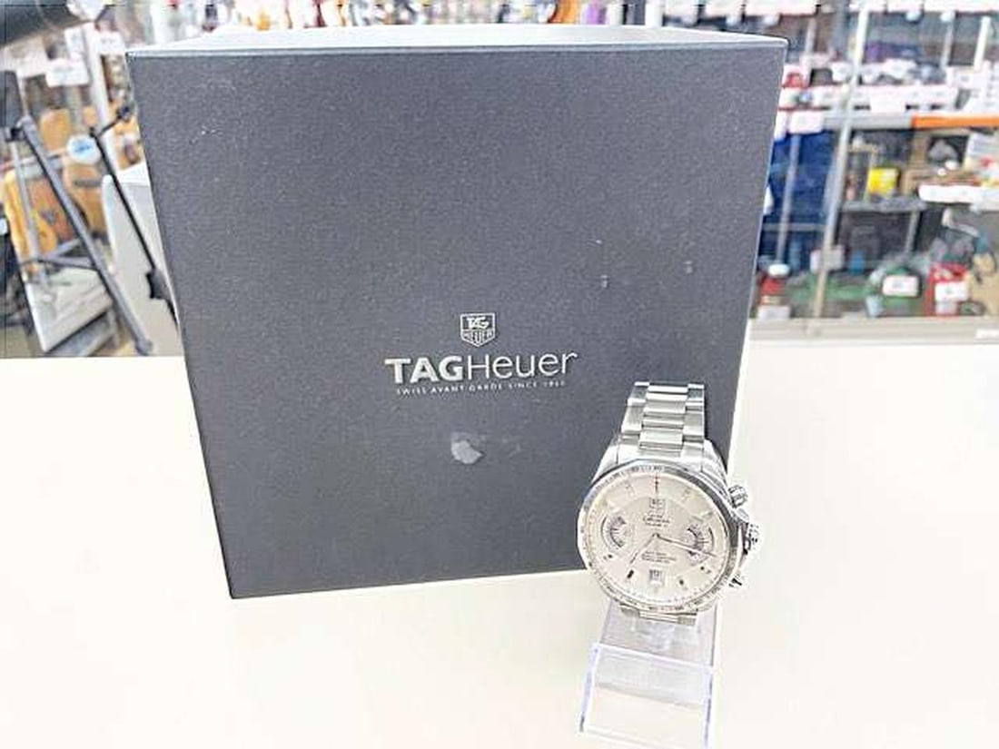 TAG Heuer CAV511B Grand Carrera Caliber 17 wristwatch (1 of 17)