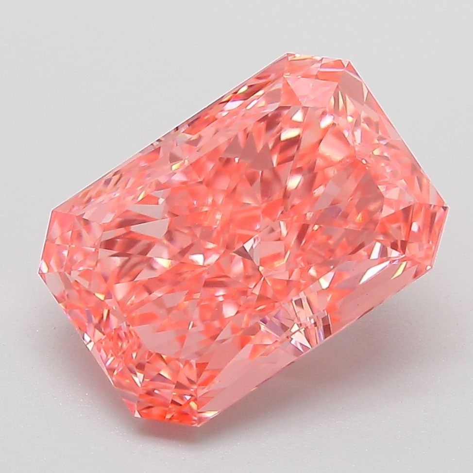 Loose Diamond - RADIANT 4.03ct Fancy Vivid Pink VVS2: Loose Diamond - RADIANT 4.03ct Fancy Vivid Pink VVS2 Source: This is a real non-mined Diamond that has been grown in a lab Shape: RADIANT Carats: 4.03 Color: Fancy Vivid Pink Certification: IGI The Di
