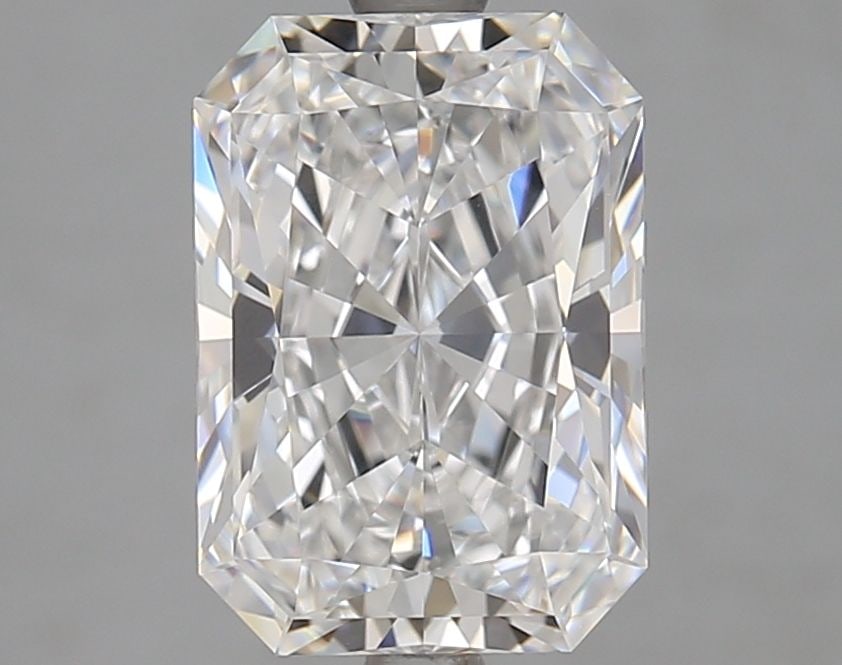 Loose Diamond - RADIANT 3.02ct D VVS1: Loose Diamond - RADIANT 3.02ct D VVS1 Source: This is a real non-mined Diamond that has been grown in a lab Shape: RADIANT Carats: 3.02 Color: D Clarity: VVS1 Certification: GIA Video: