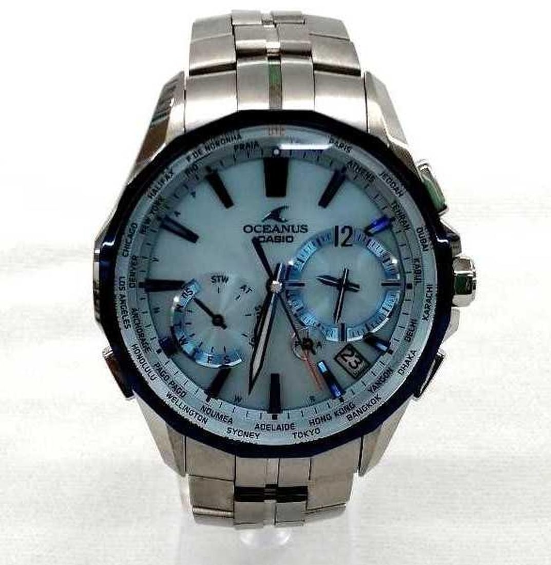 CASIO OCW-S3400 Oceanus Manta titanium men's wristwatch Japan: CASIO OCW-S3400 Oceanus Manta titanium men's wristwatch Japan CASIO Oceanus Manta Aquamarine Blue titanium men's wristwatch, made in Japan. This pre-owned model features a titanium case and band, sola