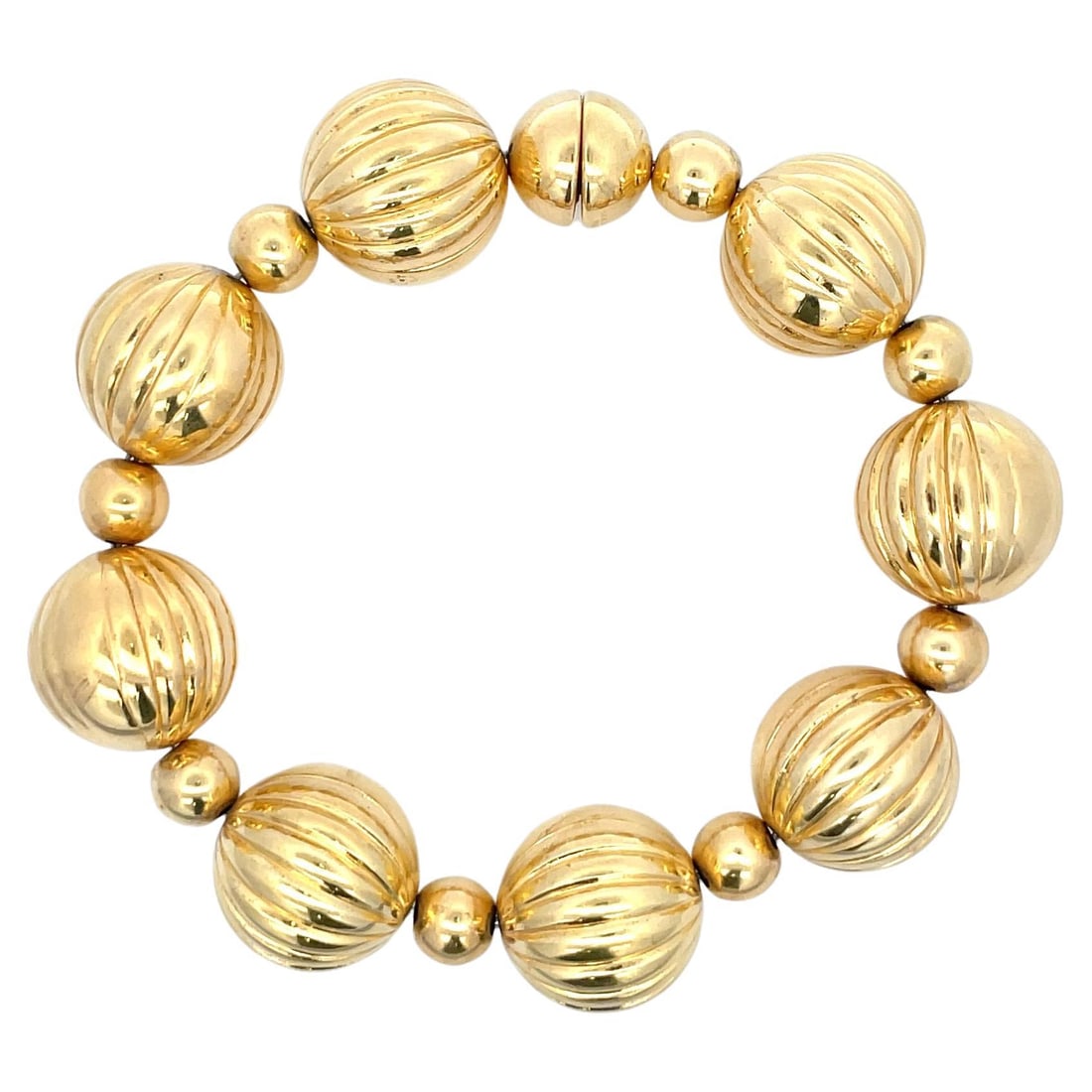 Milor Italian 14K Yellow Gold Ball Bracelet Magnet Closure 31.2g: Milor Italian 14K Yellow Gold Ball Bracelet Magnet Closure 31.2g Elevate your style with this exquisite Milor Designer Italian Ball Bracelet crafted from 14 karat yellow gold. This contemporary piece 