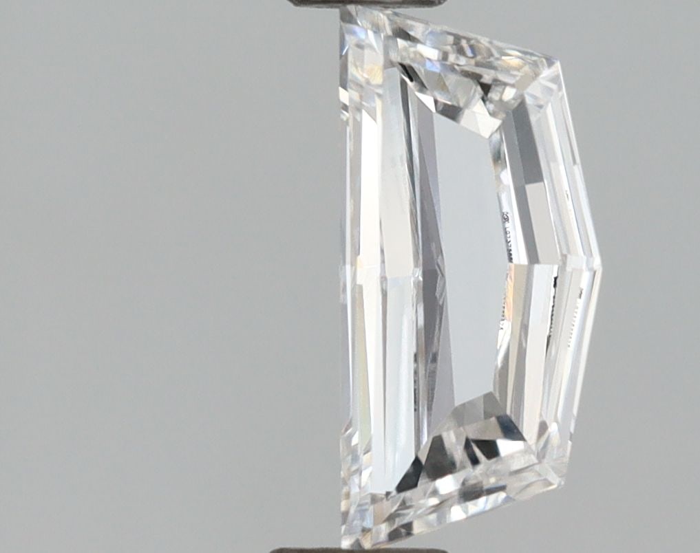 Loose Diamond - PENTAGONAL 0.58ct E VVS1: Loose Diamond - PENTAGONAL 0.58ct E VVS1 Source: This is a real non-mined Diamond that has been grown in a lab Shape: PENTAGONAL Carats: 0.58 Color: E Clarity: VVS1 Certification: IGI Video: