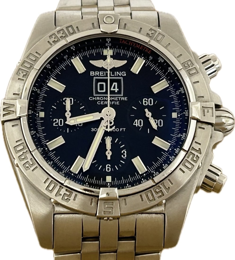 Breitling A44359 Chronomat Blackbird mens automatic wristwatch: Breitling A44359 Chronomat Blackbird mens automatic wristwatch Pre-owned Breitling Chronomat Blackbird men's automatic wristwatch with a black analog dial, stainless steel case and bracelet, and chron