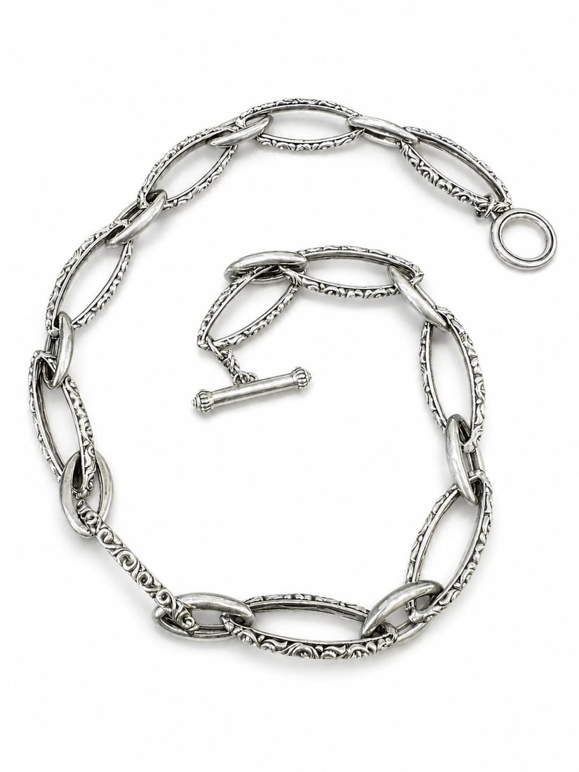 Unbranded Sterling Silver Marquise Link Chain Necklace 19 In Toggle Clasp: Unbranded Sterling Silver Marquise Link Chain Necklace 19 In Toggle Clasp Vintage sterling silver necklace featuring alternating textured and polished marquise links with a toggle clasp. This pre-owne