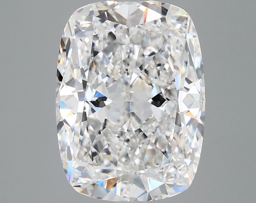 Loose Diamond - CUSHION MODIFIED 4.36ct E VVS1: Loose Diamond - CUSHION MODIFIED 4.36ct E VVS1 Source: This is a real non-mined Diamond that has been grown in a lab Shape: CUSHION MODIFIED Carats: 4.36 Color: E Clarity: VVS1 Certification: IGI Vide