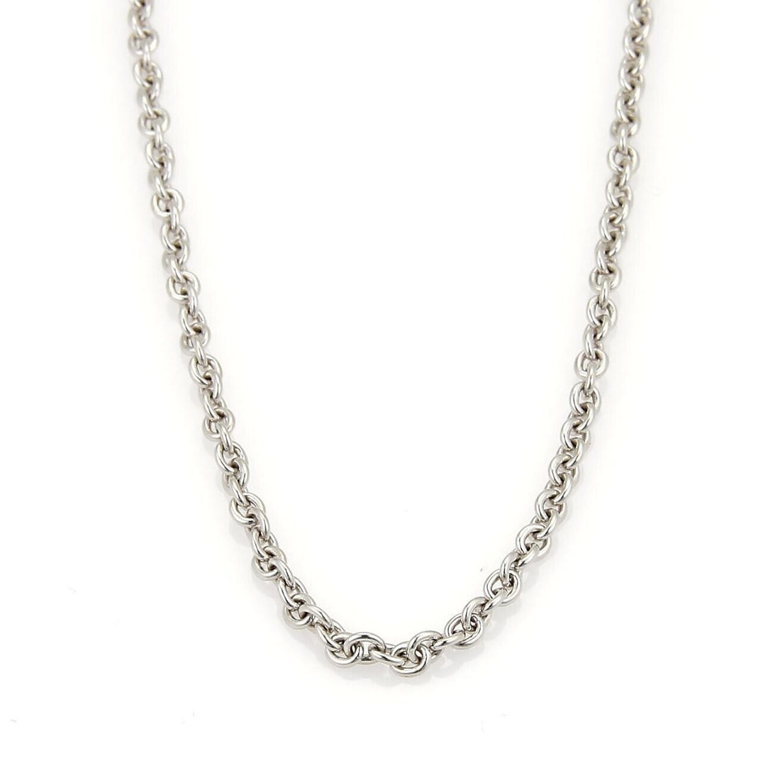 Bvlgari Rolo Link Necklace in 18k White Gold Adjustable 19": Bvlgari Rolo Link Necklace in 18k White Gold Adjustable 19" Pre-owned Bvlgari adjustable chain necklace featuring a classic rolo link design in polished 18k white gold. This necklace is made in Italy 