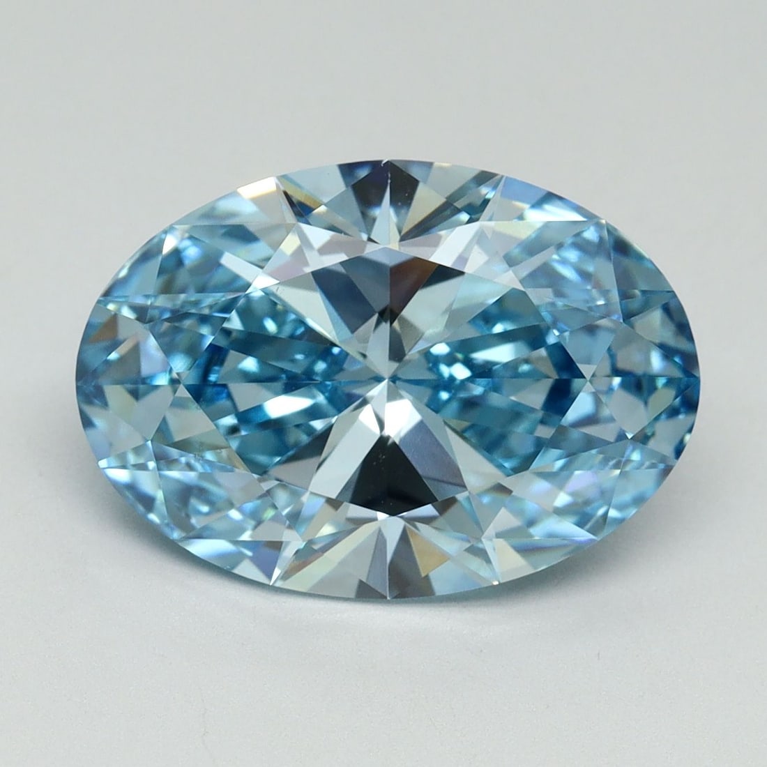 Loose Diamond - OVAL 5.17ct Fancy Vivid Blue VS1: Loose Diamond - OVAL 5.17ct Fancy Vivid Blue VS1 Source: This is a real non-mined Diamond that has been grown in a lab Shape: OVAL Carats: 5.17 Color: Fancy Vivid Blue Certification: IGI Video: