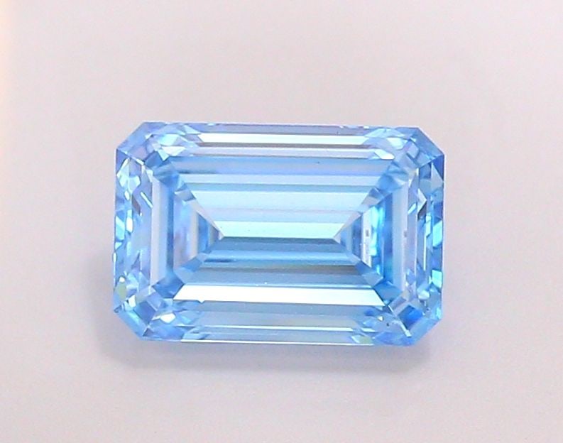 Loose Diamond - EMERALD 2.27ct Fancy Vivid Blue VS1: Loose Diamond - EMERALD 2.27ct Fancy Vivid Blue VS1 Source: This is a real non-mined Diamond that has been grown in a lab Shape: EMERALD Carats: 2.27 Color: Fancy Vivid Blue Certification: IGI Video: