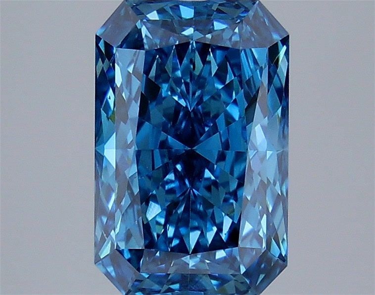 Loose Diamond - RADIANT 3.07ct Fancy Vivid Blue VS2: Loose Diamond - RADIANT 3.07ct Fancy Vivid Blue VS2 Source: This is a real non-mined Diamond that has been grown in a lab Shape: RADIANT Carats: 3.07 Color: Fancy Vivid Blue Certification: IGI Video: