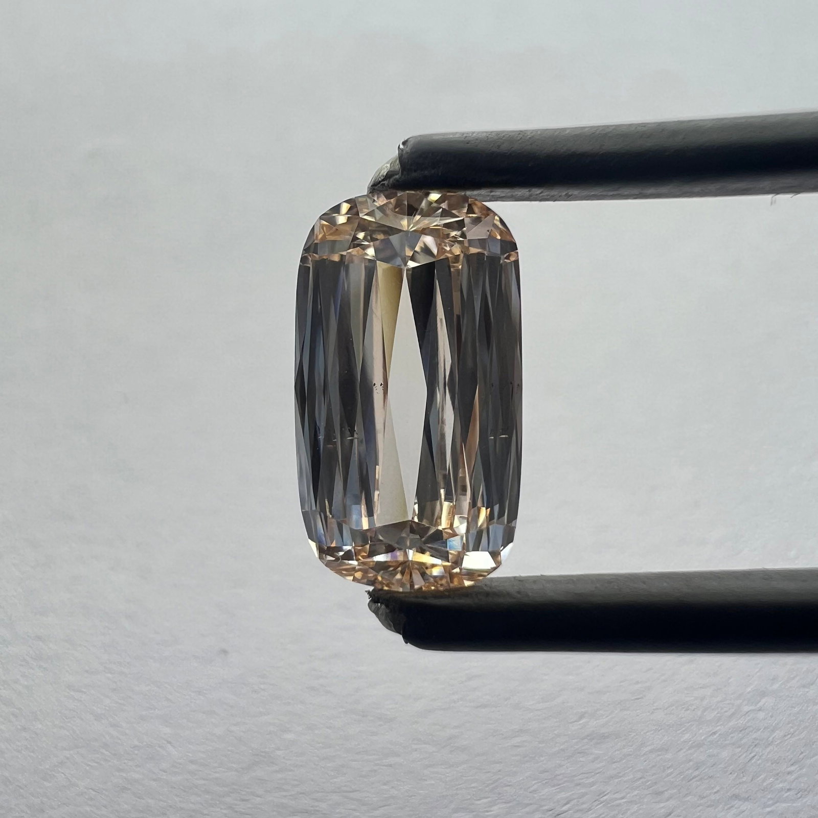 Loose Diamond - OTHER 1.69ct Orange VS2: Loose Diamond - OTHER 1.69ct Orange VS2 Source: This is a real non-mined Diamond that has been grown in a lab Shape: OTHER Carats: 1.69 Color: Orange Certification: NONE The Diamond Depot Guarantee: A