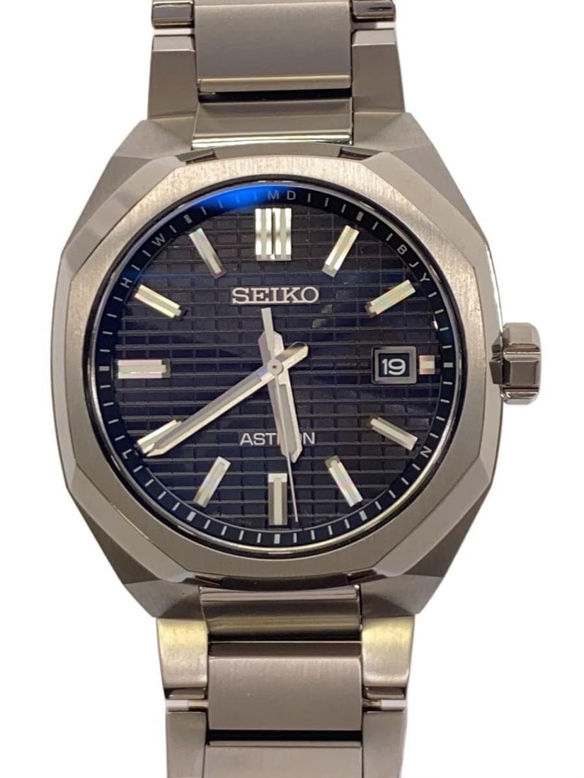 Seiko Astron Nextar Solar Titanium Men's Wristwatch (1 of 6)