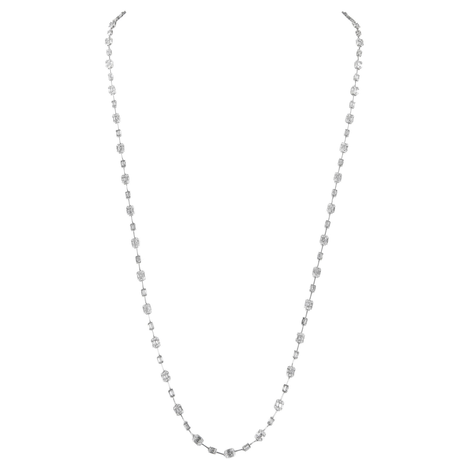 11.36ct Diamond Tennis Necklace in 18k White Gold: 11.36ct Diamond Tennis Necklace in 18k White Gold This stunning 11.36ct Diamond Tennis Necklace is crafted from luxurious 18k white gold and features a contemporary design. The necklace showcases a ca