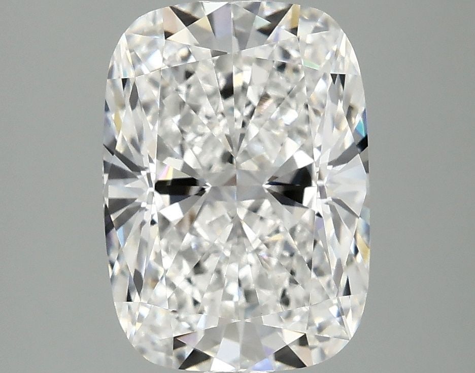 Loose Diamond - CUSHION MODIFIED 3.08ct E VVS2: Loose Diamond - CUSHION MODIFIED 3.08ct E VVS2 Source: This is a real non-mined Diamond that has been grown in a lab Shape: CUSHION MODIFIED Carats: 3.08 Color: E Clarity: VVS2 Certification: IGI Vide
