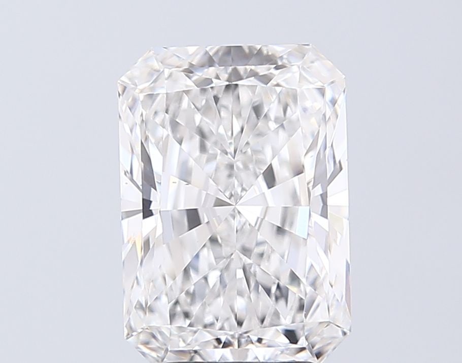 Loose Diamond - RADIANT 4.02ct E VS1: Loose Diamond - RADIANT 4.02ct E VS1 Source: This is a real non-mined Diamond that has been grown in a lab Shape: RADIANT Carats: 4.02 Color: E Clarity: VS1 Certification: IGI Video: