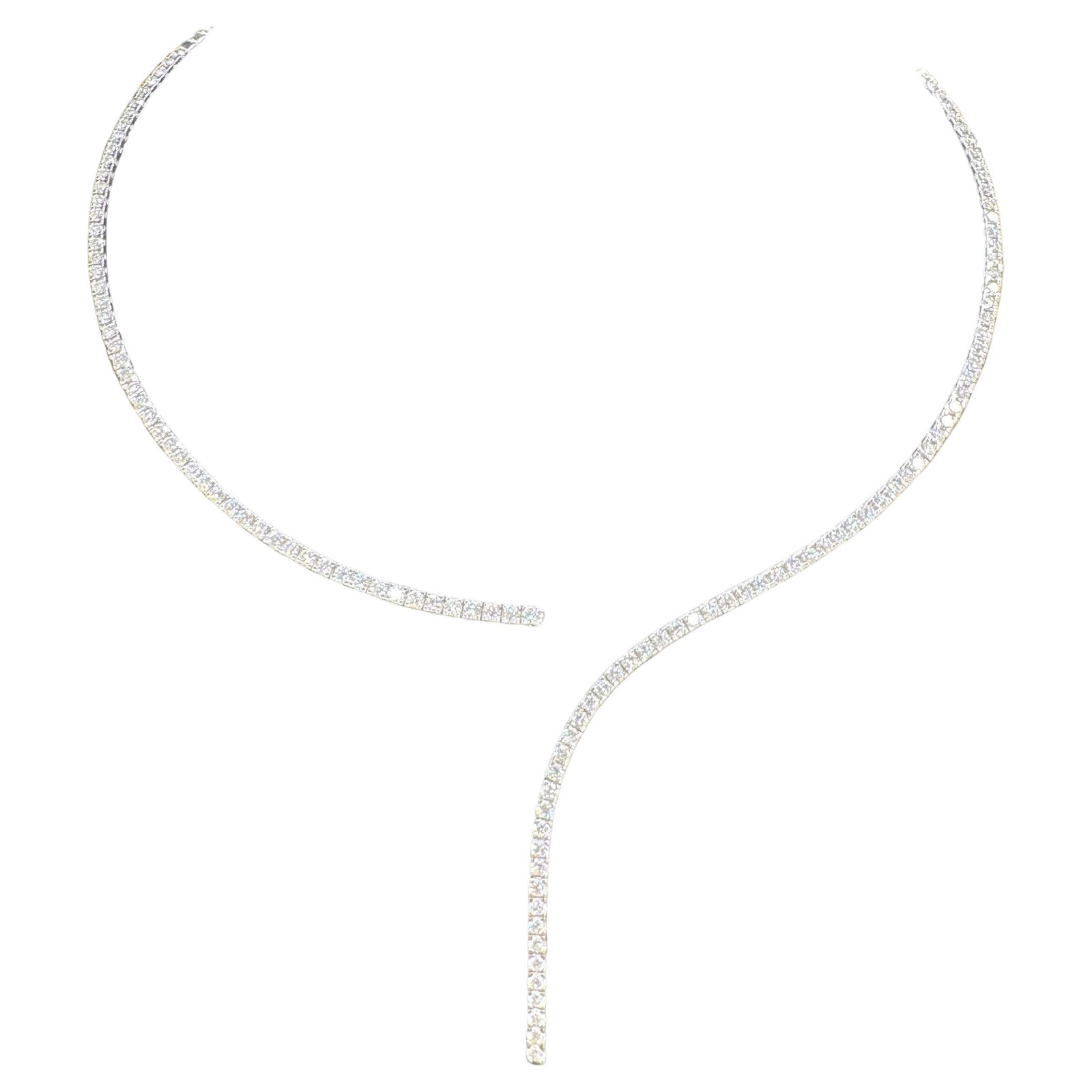 Harbor Diamonds Italian 18K White Gold Diamond Collar Necklace 4.55 Carats: Harbor Diamonds Italian 18K White Gold Diamond Collar Necklace 4.55 Carats This stunning Italian flexible split diamond drop collar necklace is crafted from premium 18k white gold and features 124 daz