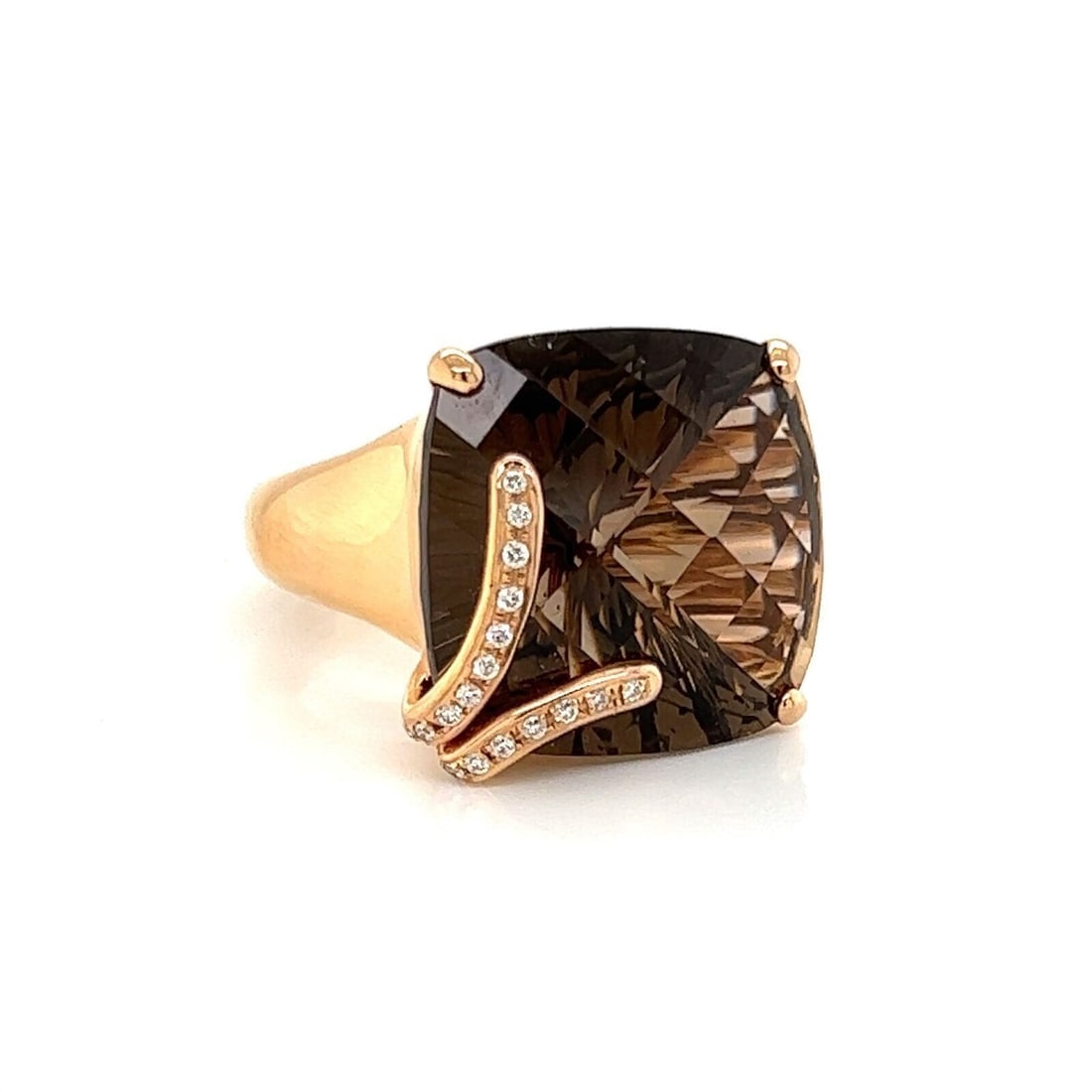 Bellarri 18K Rose Gold Cocktail Ring with Smoky Quartz and Diamond Accents Size 7: Bellarri 18K Rose Gold Cocktail Ring with Smoky Quartz and Diamond Accents Size 7 Pre-owned Bellarri statement cocktail ring crafted in 18k rose gold. This signed design features a natural cushion-cut