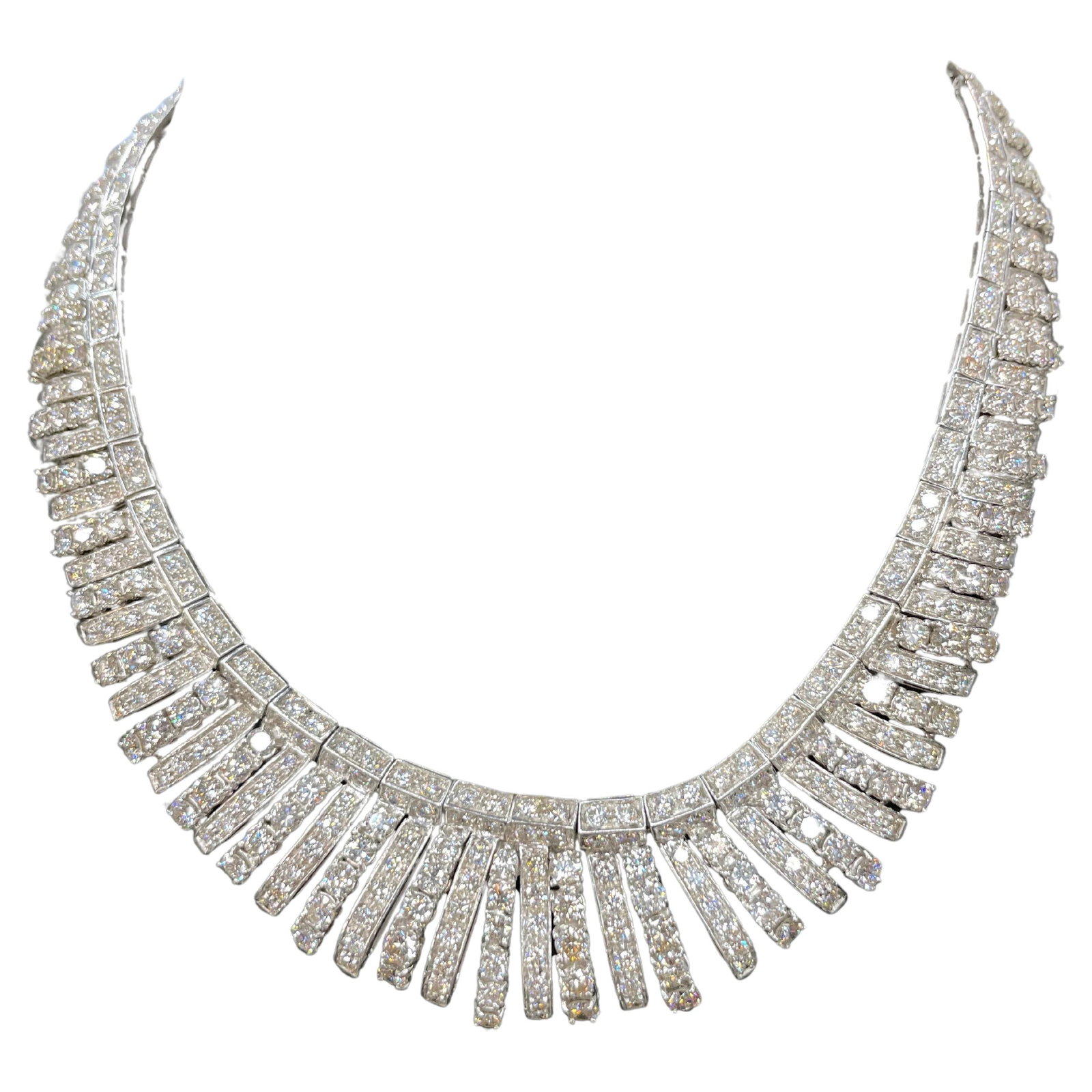 Harbor Diamonds Vintage 18K White Gold Diamond Bib Necklace 66 Carats: Harbor Diamonds Vintage 18K White Gold Diamond Bib Necklace 66 Carats This exquisite vintage collar bib necklace is crafted from luxurious 18 karat white gold and adorned with numerous round brilliant