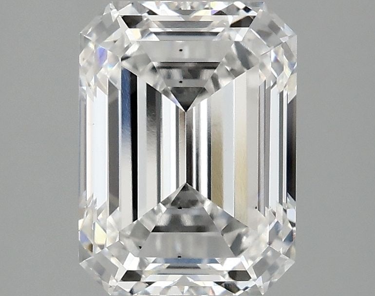 Loose Diamond - EMERALD 2.52ct E VS2: Loose Diamond - EMERALD 2.52ct E VS2 Source: This is a real non-mined Diamond that has been grown in a lab Shape: EMERALD Carats: 2.52 Color: E Clarity: VS2 Certification: IGI Video: