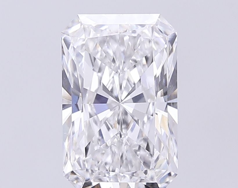 Loose Diamond - RADIANT 3.07ct E VVS2: Loose Diamond - RADIANT 3.07ct E VVS2 Source: This is a real non-mined Diamond that has been grown in a lab Shape: RADIANT Carats: 3.07 Color: E Clarity: VVS2 Certification: GIA Video:
