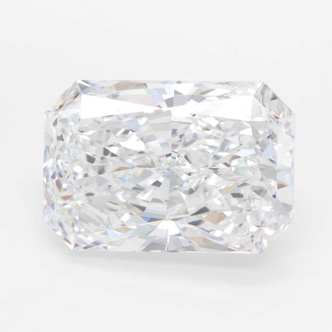 Loose Diamond - RADIANT 4.09ct D VVS1: Loose Diamond - RADIANT 4.09ct D VVS1 Source: This is a real non-mined Diamond that has been grown in a lab Shape: RADIANT Carats: 4.09 Color: D Clarity: VVS1 Certification: GIA Video:
