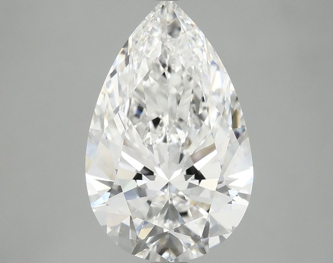 Loose Diamond - PEAR 3.95ct E VVS2: Loose Diamond - PEAR 3.95ct E VVS2 Source: This is a real non-mined Diamond that has been grown in a lab Shape: PEAR Carats: 3.95 Color: E Clarity: VVS2 Certification: IGI Video: Video Link The