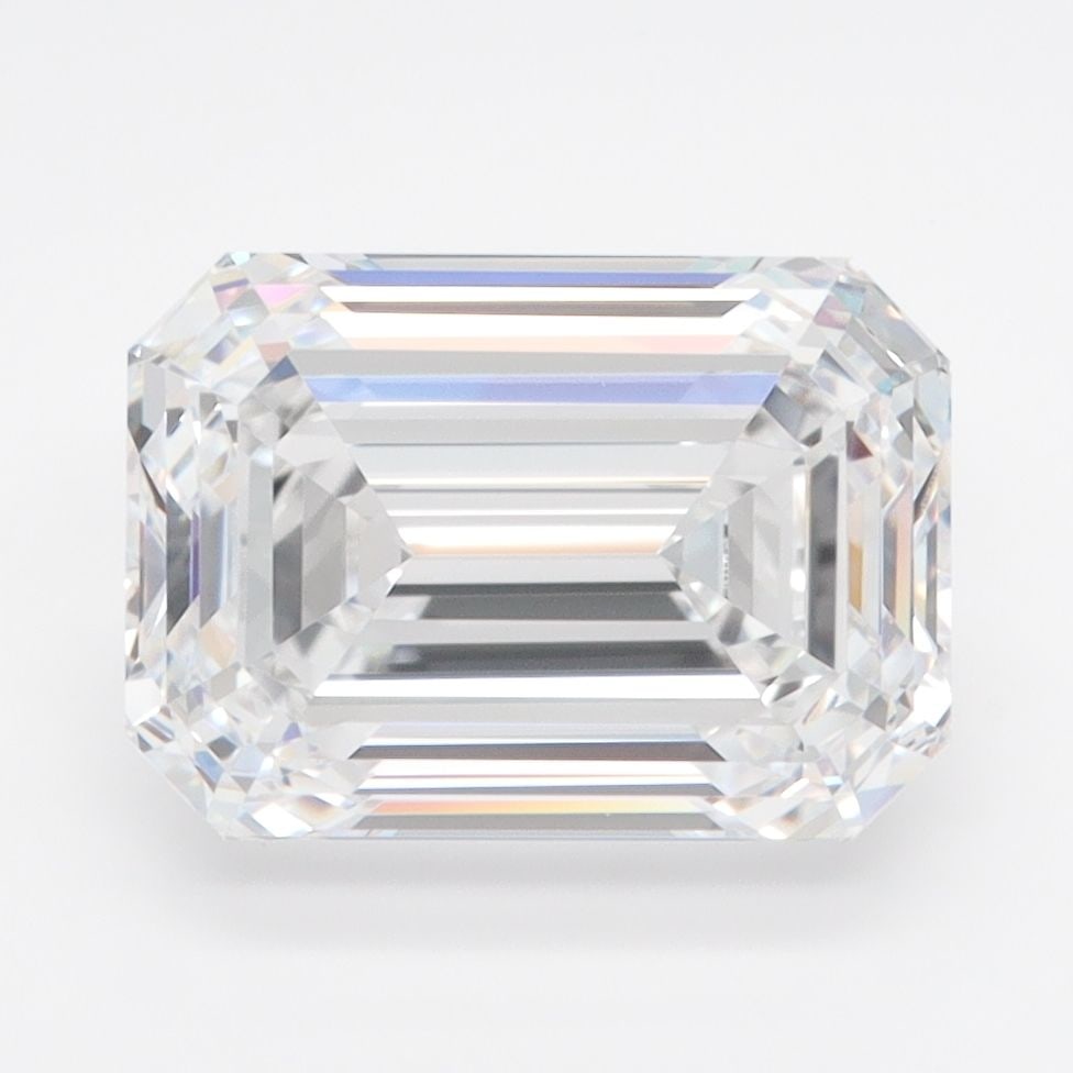Loose Diamond - EMERALD 3.91ct D FL: Loose Diamond - EMERALD 3.91ct D FL Source: This is a real non-mined Diamond that has been grown in a lab Shape: EMERALD Carats: 3.91 Color: D Clarity: FL Certification: IGI The Diamond Depot Guarante