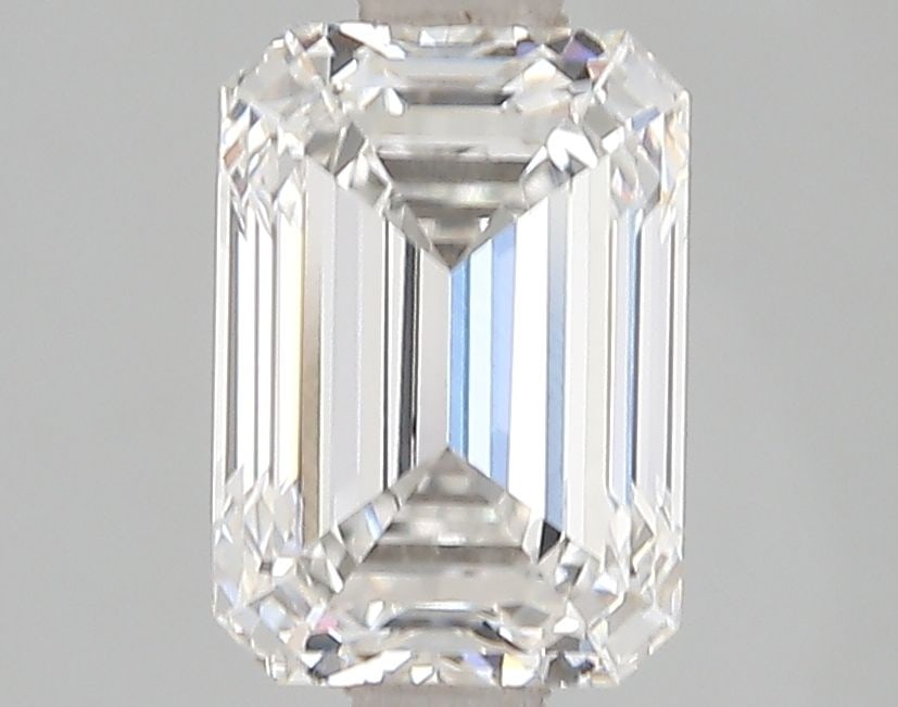 Loose Diamond - EMERALD 2.07ct E VVS2: Loose Diamond - EMERALD 2.07ct E VVS2 Source: This is a real non-mined Diamond that has been grown in a lab Shape: EMERALD Carats: 2.07 Color: E Clarity: VVS2 Certification: IGI Video: