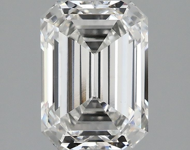 Loose Diamond - EMERALD 2.09ct E VS1: Loose Diamond - EMERALD 2.09ct E VS1 Source: This is a real non-mined Diamond that has been grown in a lab Shape: EMERALD Carats: 2.09 Color: E Clarity: VS1 Certification: IGI Video: