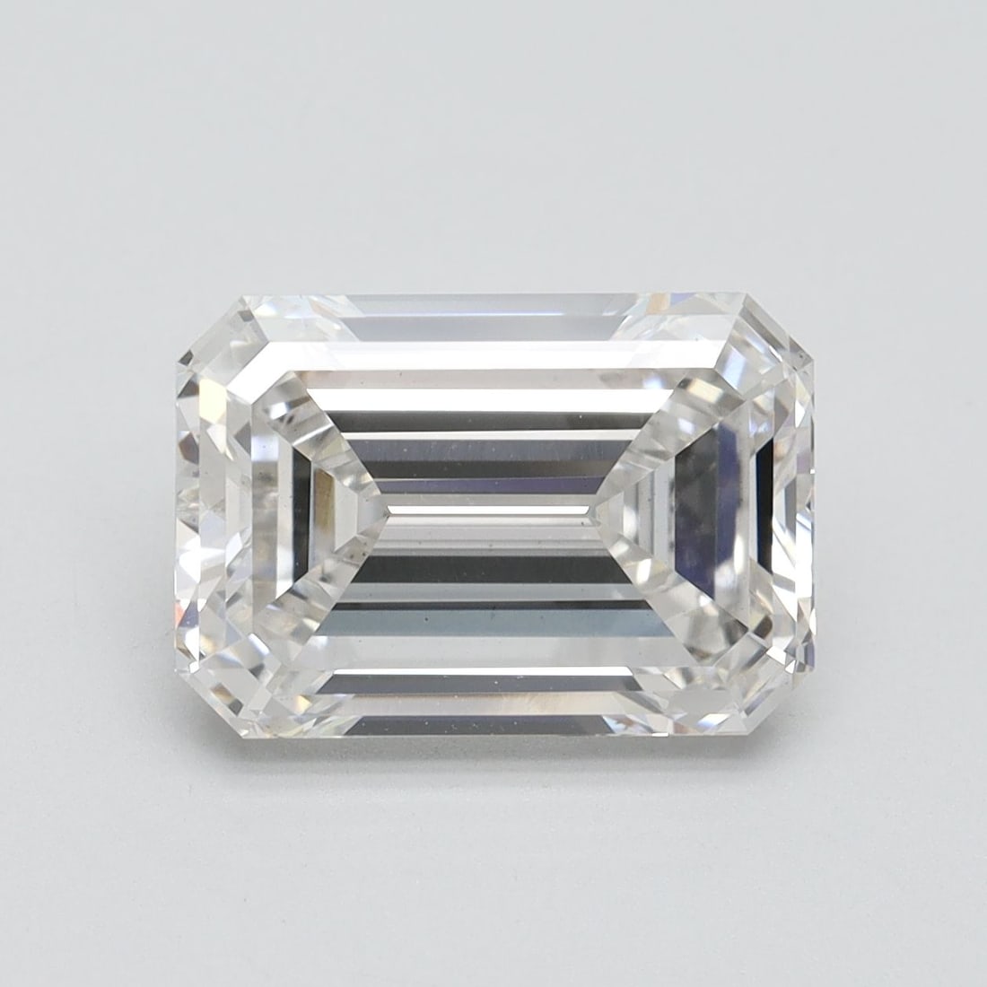 Loose Diamond - EMERALD 4.01ct G VS1: Loose Diamond - EMERALD 4.01ct G VS1 Source: This is a real non-mined Diamond that has been grown in a lab Shape: EMERALD Carats: 4.01 Color: G Clarity: VS1 Certification: IGI Video: