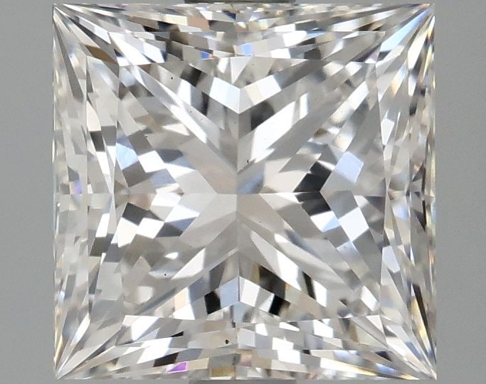 Loose Diamond - PRINCESS 2.26ct G VS1: Loose Diamond - PRINCESS 2.26ct G VS1 Source: This is a real non-mined Diamond that has been grown in a lab Shape: PRINCESS Carats: 2.26 Color: G Clarity: VS1 Certification: IGI Video: