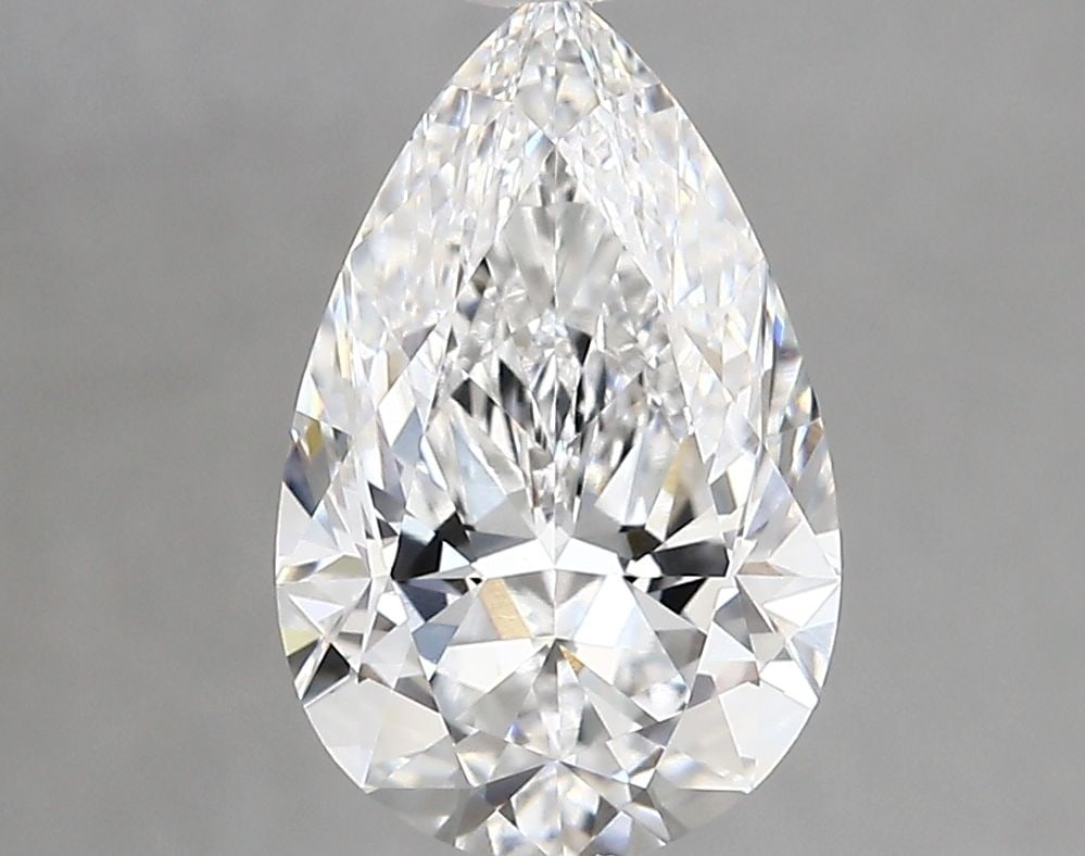 Loose Diamond - PEAR 2.33ct E VVS2: Loose Diamond - PEAR 2.33ct E VVS2 Source: This is a real non-mined Diamond that has been grown in a lab Shape: PEAR Carats: 2.33 Color: E Clarity: VVS2 Certification: GIA Video: