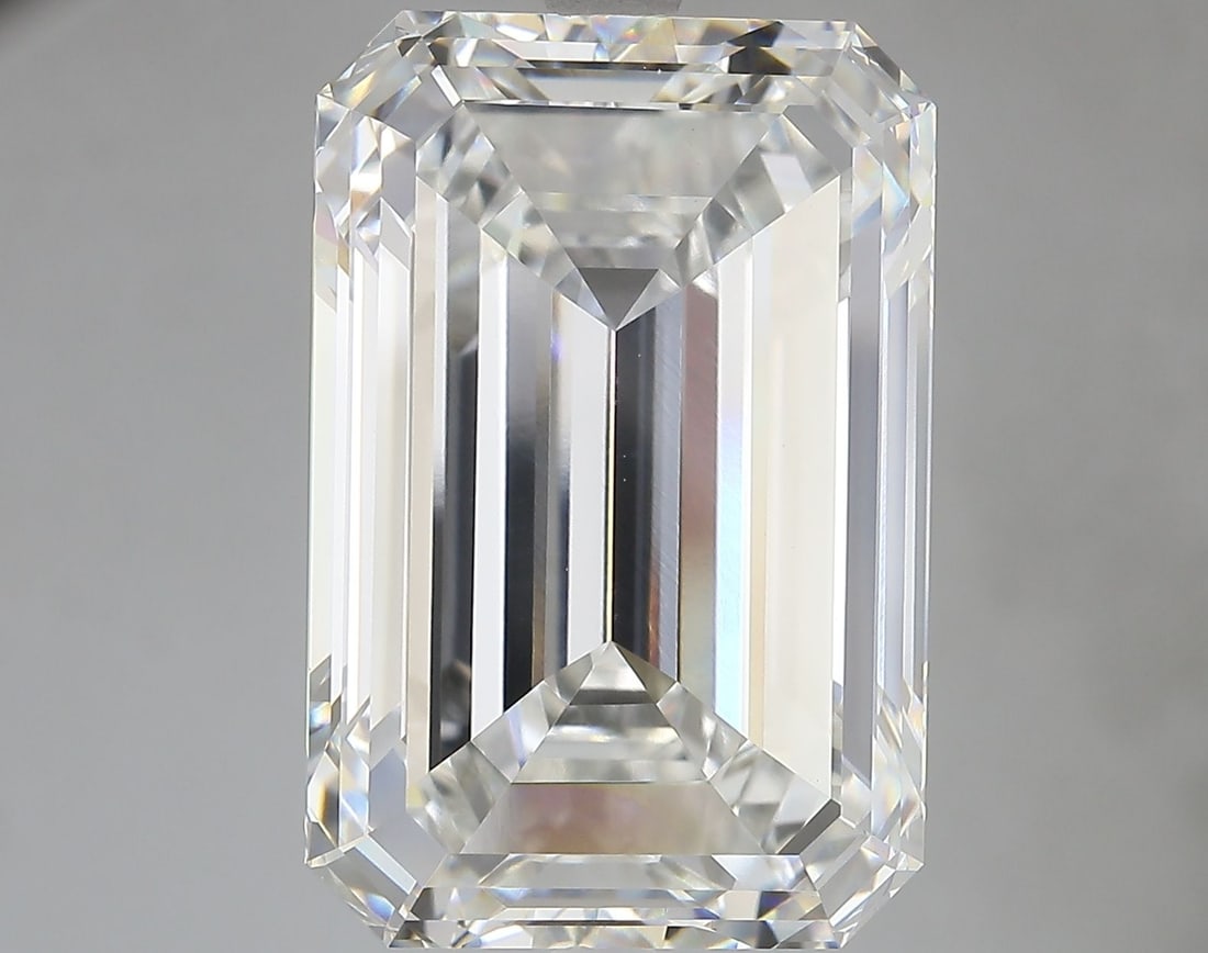 Loose Diamond - EMERALD 15.54ct F VVS2: Loose Diamond - EMERALD 15.54ct F VVS2 Source: This is a real non-mined Diamond that has been grown in a lab Shape: EMERALD Carats: 15.54 Color: F Clarity: VVS2 Certification: IGI Video: