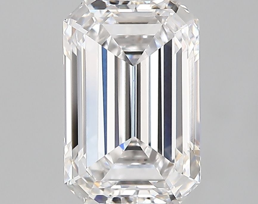 Loose Diamond - EMERALD 2.79ct D VVS2: Loose Diamond - EMERALD 2.79ct D VVS2 Source: This is a real non-mined Diamond that has been grown in a lab Shape: EMERALD Carats: 2.79 Color: D Clarity: VVS2 Certification: IGI Video: