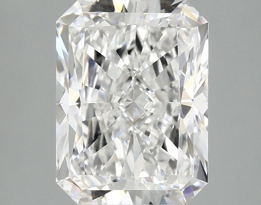 Loose Diamond - RADIANT 3.03ct D VVS2: Loose Diamond - RADIANT 3.03ct D VVS2 Source: This is a real non-mined Diamond that has been grown in a lab Shape: RADIANT Carats: 3.03 Color: D Clarity: VVS2 Certification: IGI Video: