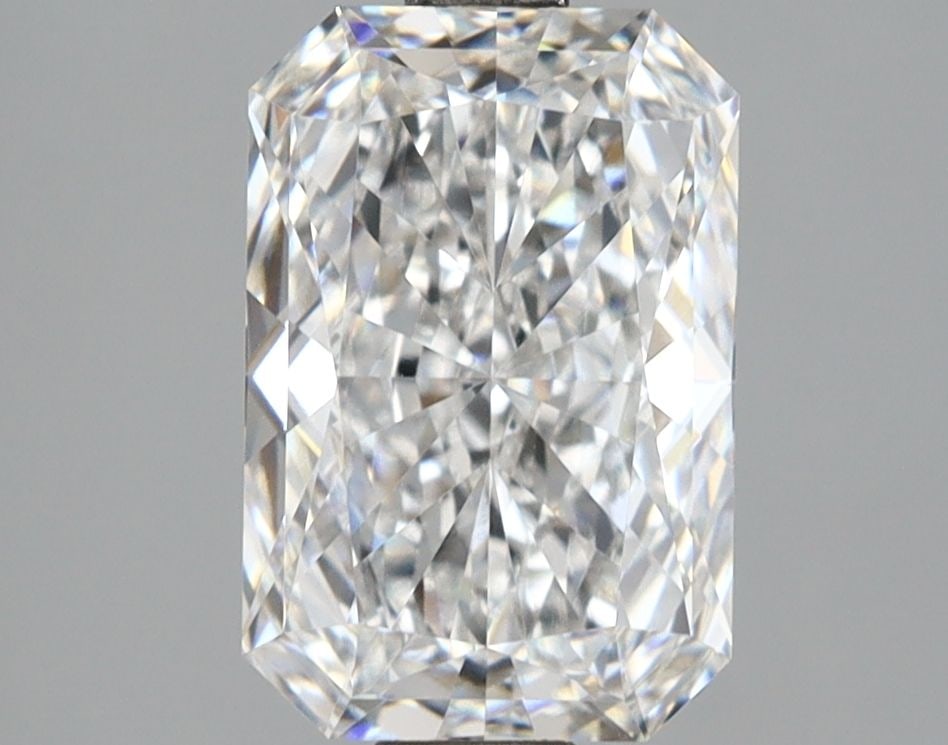 Loose Diamond - EMERALD 2.59ct D VVS1: Loose Diamond - EMERALD 2.59ct D VVS1 Source: This is a real non-mined Diamond that has been grown in a lab Shape: EMERALD Carats: 2.59 Color: D Clarity: VVS1 Certification: IGI Video: