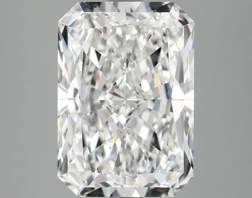 Loose Diamond - RADIANT 4.09ct D VVS2: Loose Diamond - RADIANT 4.09ct D VVS2 Source: This is a real non-mined Diamond that has been grown in a lab Shape: RADIANT Carats: 4.09 Color: D Clarity: VVS2 Certification: IGI Video: