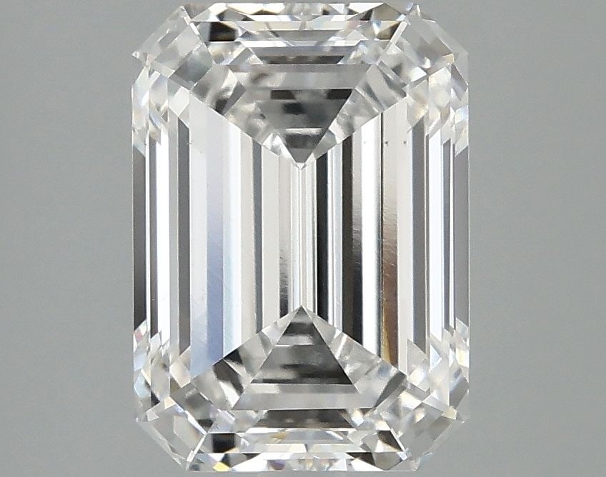 Loose Diamond - EMERALD 3.1ct E VS1: Loose Diamond - EMERALD 3.1ct E VS1 Source: This is a real non-mined Diamond that has been grown in a lab Shape: EMERALD Carats: 3.1 Color: E Clarity: VS1 Certification: IGI Video: