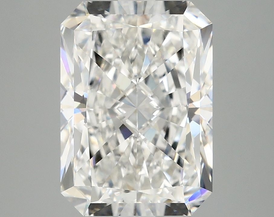Loose Diamond - RADIANT 3.85ct E VVS2: Loose Diamond - RADIANT 3.85ct E VVS2 Source: This is a real non-mined Diamond that has been grown in a lab Shape: RADIANT Carats: 3.85 Color: E Clarity: VVS2 Certification: IGI Video: