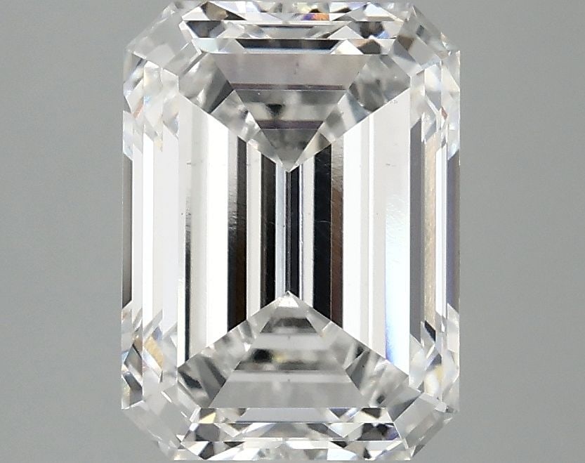 Loose Diamond - EMERALD 3.1ct F VS1: Loose Diamond - EMERALD 3.1ct F VS1 Source: This is a real non-mined Diamond that has been grown in a lab Shape: EMERALD Carats: 3.1 Color: F Clarity: VS1 Certification: IGI Video: