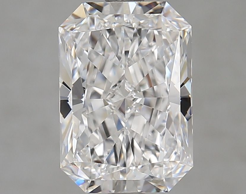 Loose Diamond - RADIANT 3.01ct D VVS1: Loose Diamond - RADIANT 3.01ct D VVS1 Source: This is a real non-mined Diamond that has been grown in a lab Shape: RADIANT Carats: 3.01 Color: D Clarity: VVS1 Certification: GIA Video: