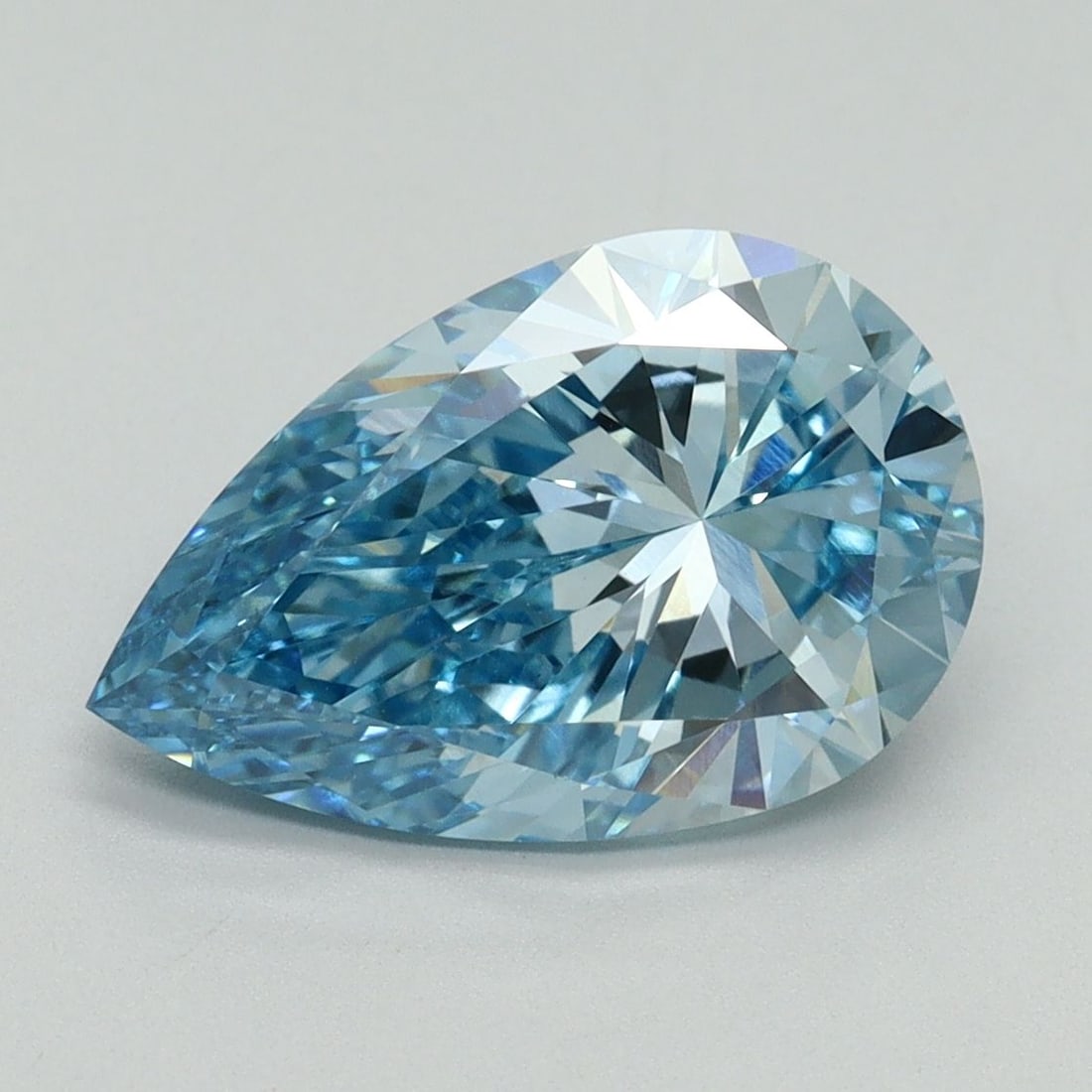 Loose Diamond - PEAR 3.15ct Fancy Vivid Blue VVS2: Loose Diamond - PEAR 3.15ct Fancy Vivid Blue VVS2 Source: This is a real non-mined Diamond that has been grown in a lab Shape: PEAR Carats: 3.15 Color: Fancy Vivid Blue Certification: IGI Video: