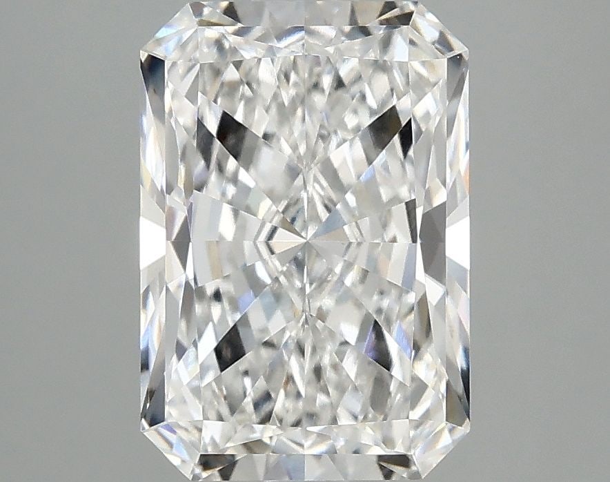 Loose Diamond - RADIANT 2.88ct E VS1: Loose Diamond - RADIANT 2.88ct E VS1 Source: This is a real non-mined Diamond that has been grown in a lab Shape: RADIANT Carats: 2.88 Color: E Clarity: VS1 Certification: IGI Video: