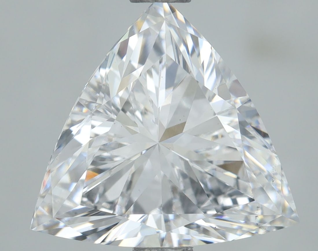 Loose Diamond - OTHER 2.01ct D VS1: Loose Diamond - OTHER 2.01ct D VS1 Source: This is a real non-mined Diamond that has been grown in a lab Shape: OTHER Carats: 2.01 Color: D Clarity: VS1 Certification: IGI Video: