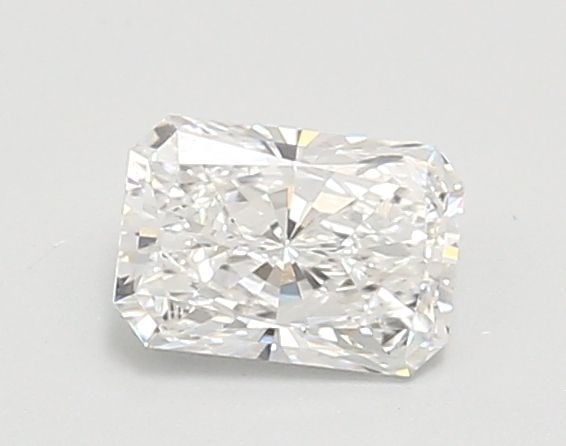 Loose Diamond - RADIANT 0.82ct D VVS2: Loose Diamond - RADIANT 0.82ct D VVS2 Source: This is a real non-mined Diamond that has been grown in a lab Shape: RADIANT Carats: 0.82 Color: D Clarity: VVS2 Certification: IGI Video: Video Link The