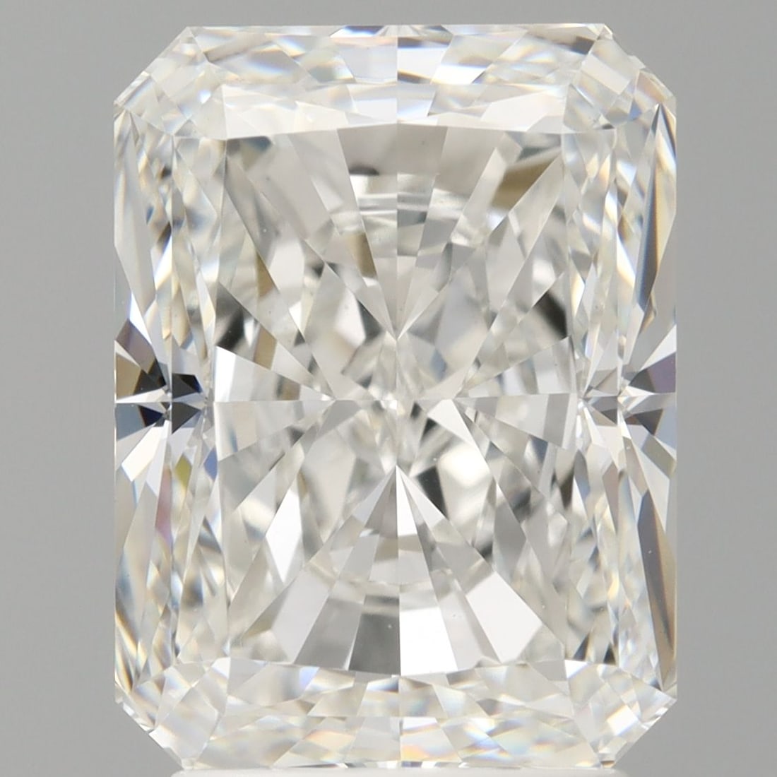 Loose Diamond - RADIANT 3.09ct E VVS2: Loose Diamond - RADIANT 3.09ct E VVS2 Source: This is a real non-mined Diamond that has been grown in a lab Shape: RADIANT Carats: 3.09 Color: E Clarity: VVS2 Certification: IGI Video: Video Link The